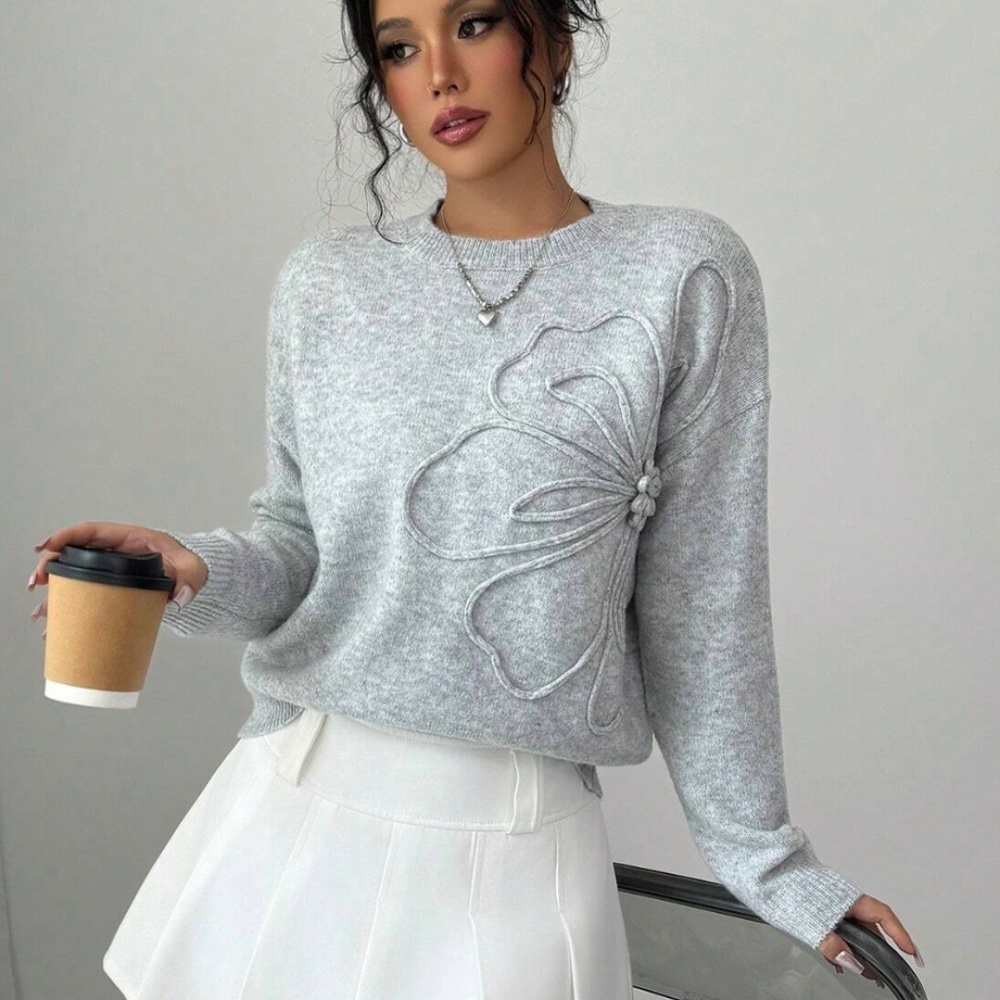 Gray Knit Pullover Sweater Textured Floral Appliqué Long Sleeve